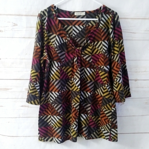 One World XL Geometric 3/4 Bell Sleeve Shirt - Picture 1 of 6